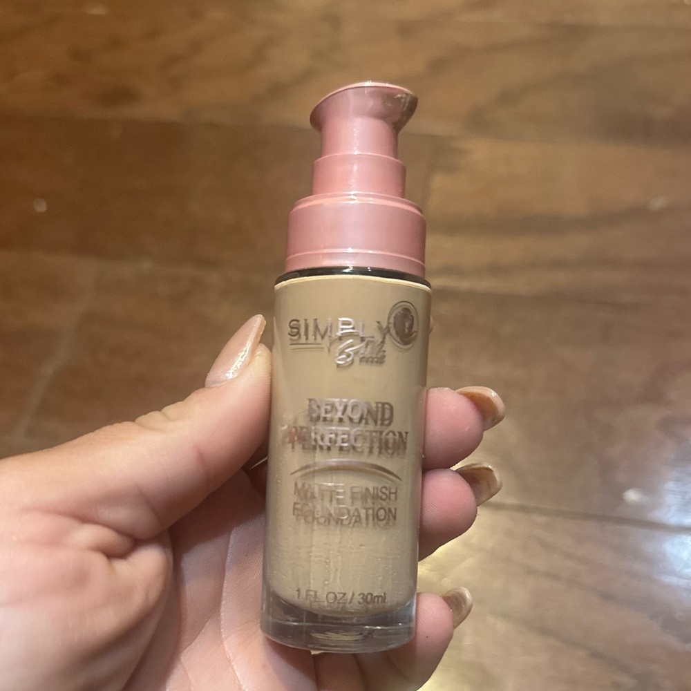 Simply Bella Beyond Perfection Matte Liquid Foundation Color True 06